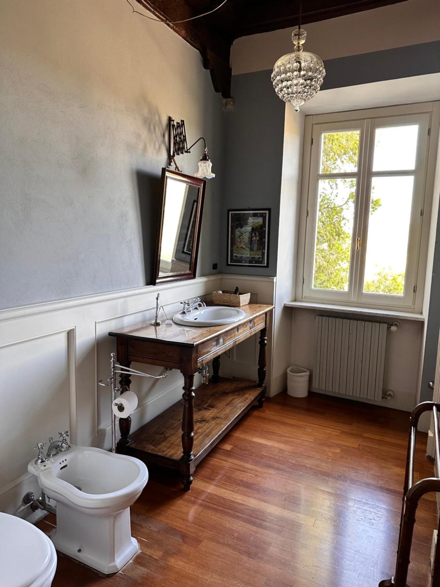 Castello Di Coazzolo Bed & Breakfast Neive Bagian luar foto