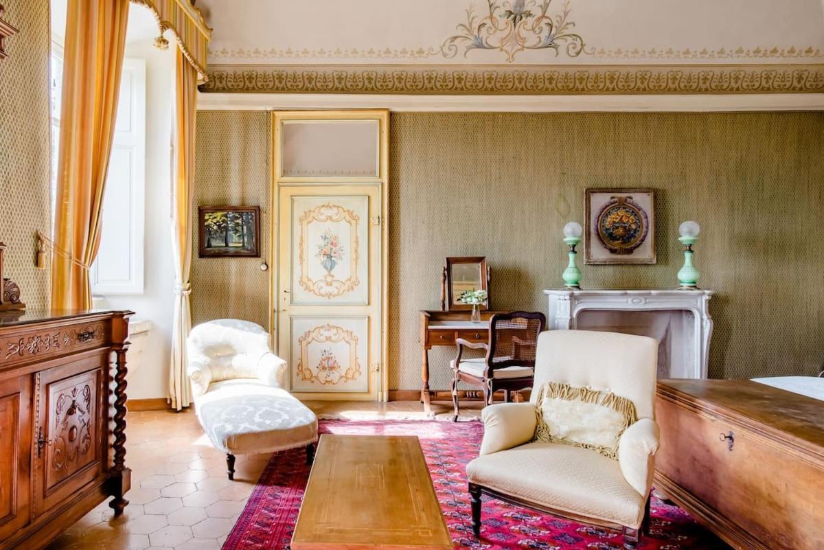 Castello Di Coazzolo Bed & Breakfast Neive Ruang foto